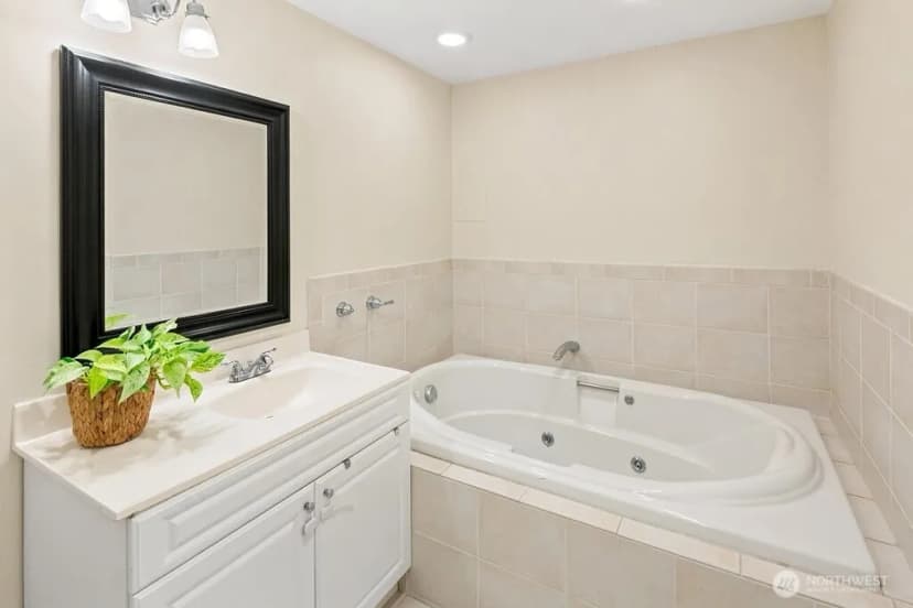 Property photo for 15936 76th Place Ne, Kenmore photo 29