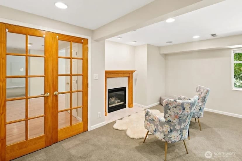 Property photo for 15936 76th Place Ne, Kenmore photo 31