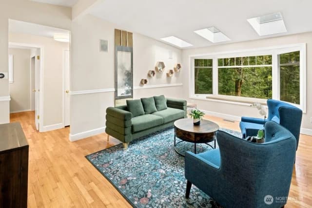 Property photo for 15936 76th Place Ne, Kenmore photo 4