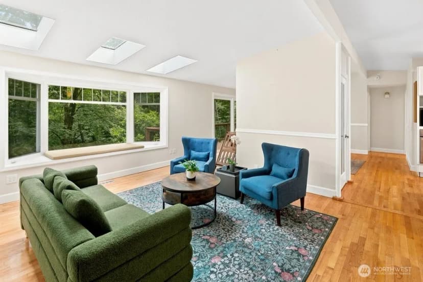 Property photo for 15936 76th Place Ne, Kenmore photo 3