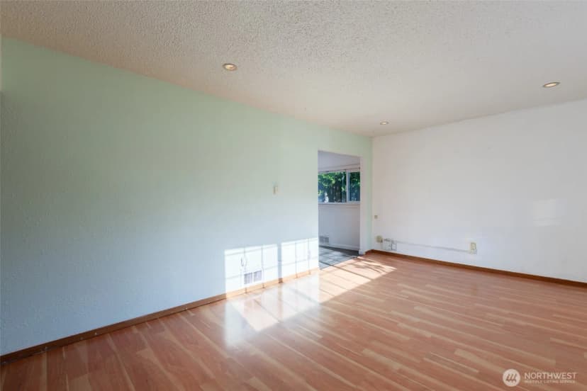 Property photo for 20411 56th Avenue W, Lynnwood photo 11