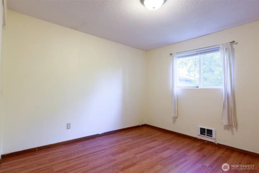 Property photo for 20411 56th Avenue W, Lynnwood photo 21