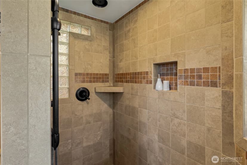Property photo for 7347 19th Avenue Ne, Seattle photo 13