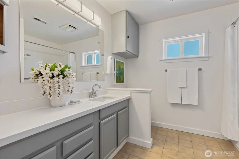 Property photo for 7347 19th Avenue Ne, Seattle photo 19
