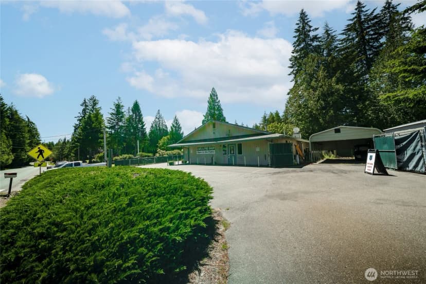 Property photo for 211 E Aycliffe Drive, Shelton photo 38