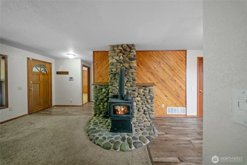Property photo for 211 E Aycliffe Drive, Shelton photo 5