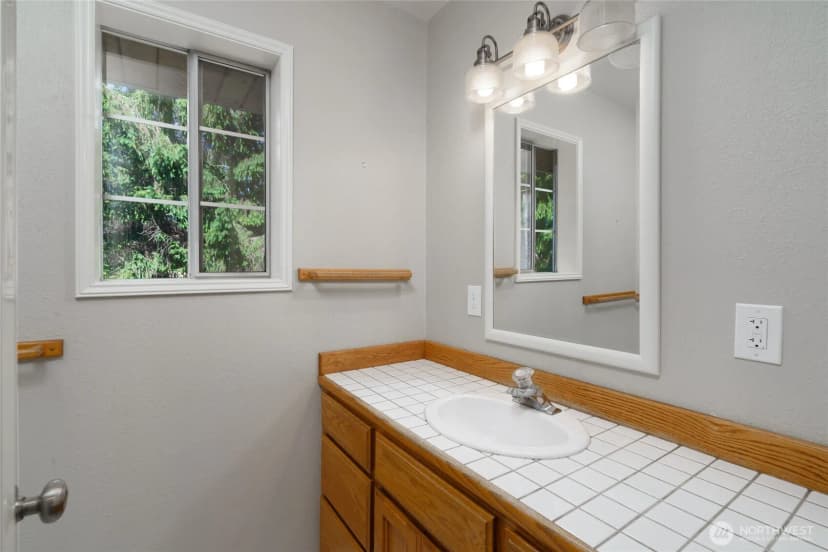 Property photo for 2003 Woodridge Avenue, Mount Vernon photo 26