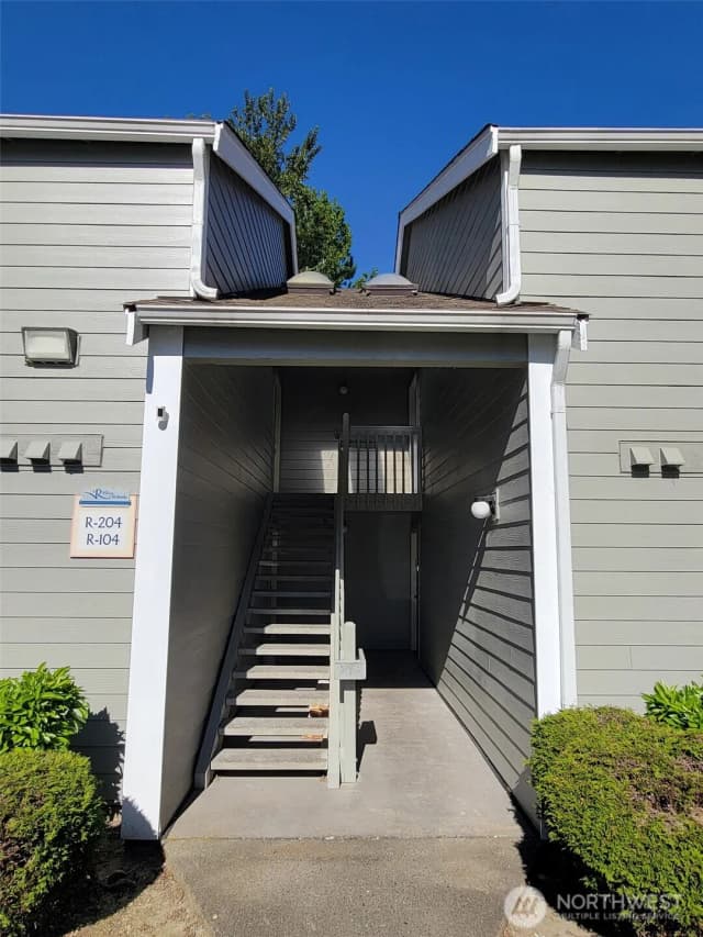 Property photo for 1835 S 286th Lane #r104, Federal Way photo 2