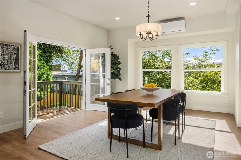 Property photo for 1307 W Boston Street, Seattle photo 12