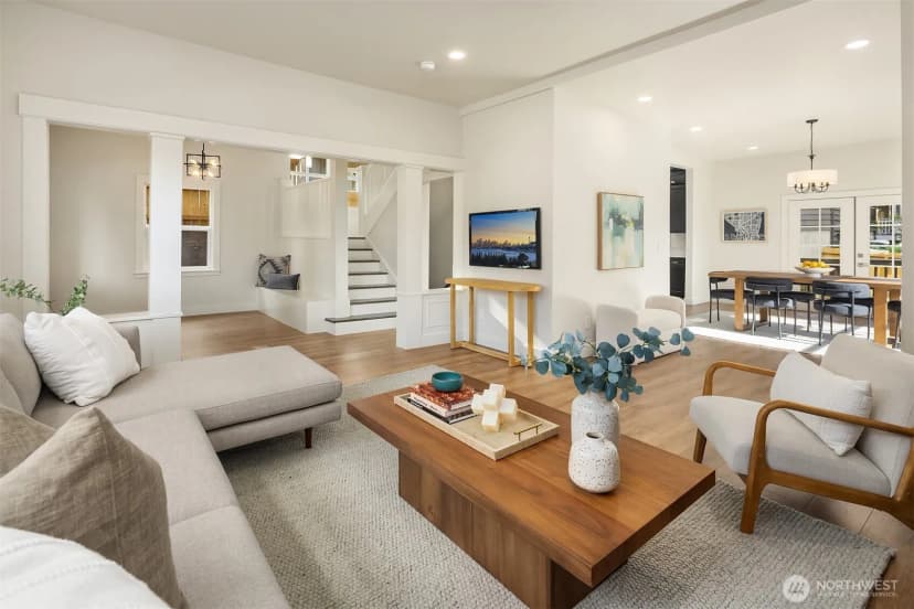 Property photo for 1307 W Boston Street, Seattle photo 6