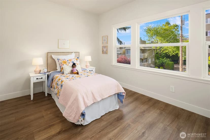Property photo for 1307 W Boston Street, Seattle photo 18