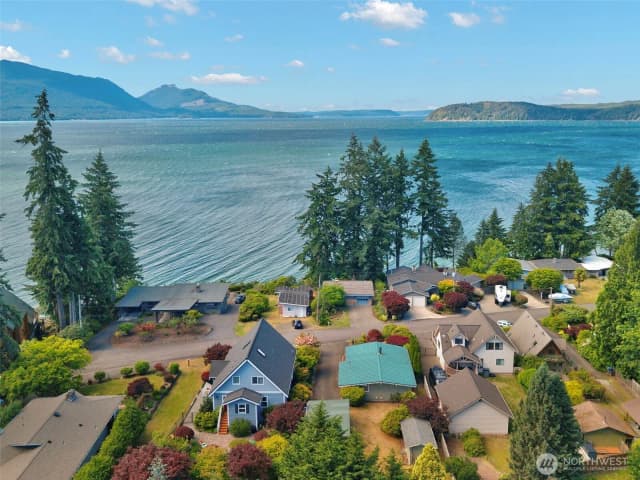 Property photo for 14358 Nw Rhoda Lane, Seabeck