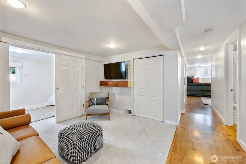 Property photo for 10327 Stone Avenue N, Seattle photo 16