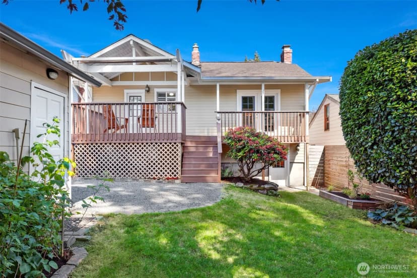 Property photo for 10327 Stone Avenue N, Seattle photo 24