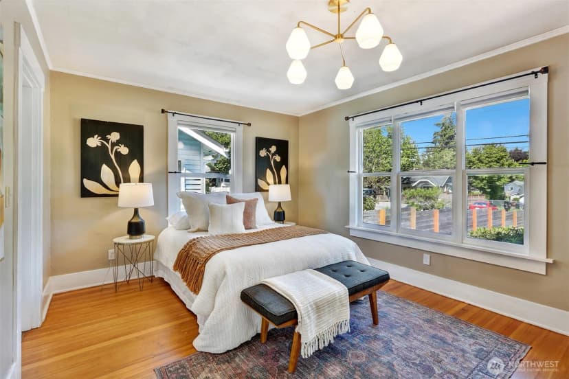 Property photo for 10327 Stone Avenue N, Seattle photo 10