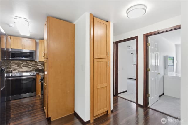 Property photo for 13558 37th Avenue S #21, Tukwila photo 4
