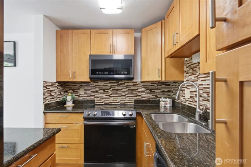 Property photo for 13558 37th Avenue S #21, Tukwila photo 6
