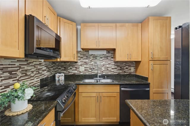 Property photo for 13558 37th Avenue S #21, Tukwila photo 5