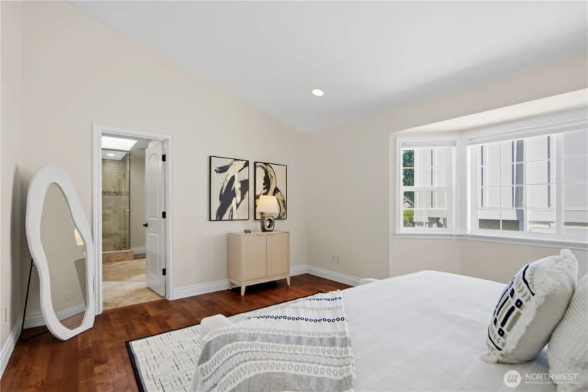 Property photo for 12832 Ne 70th Place, Kirkland photo 20