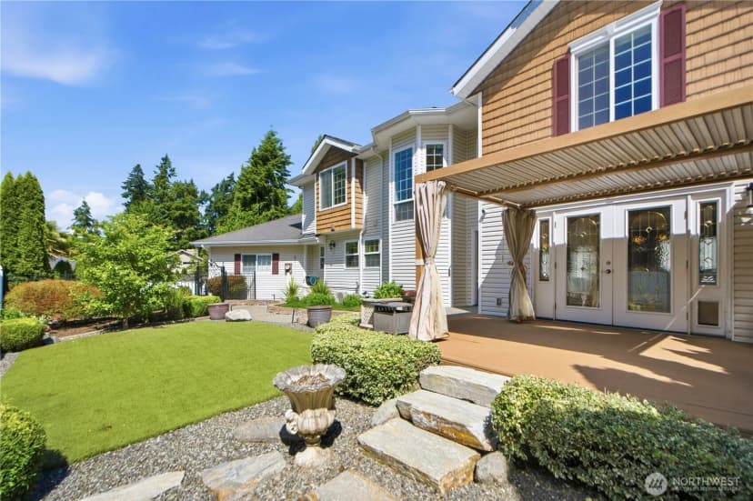Property photo for 12832 Ne 70th Place, Kirkland photo 32