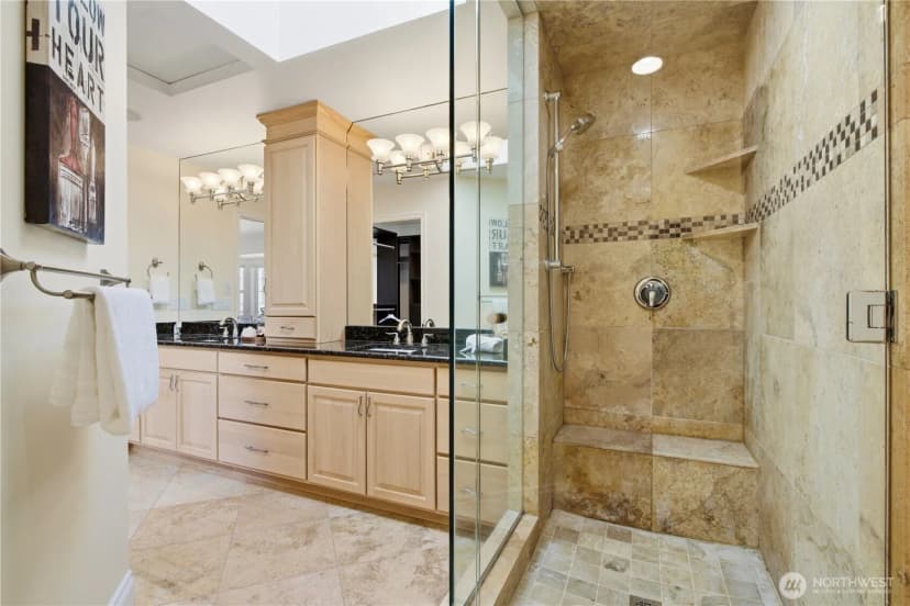 Property photo for 12832 Ne 70th Place, Kirkland photo 21