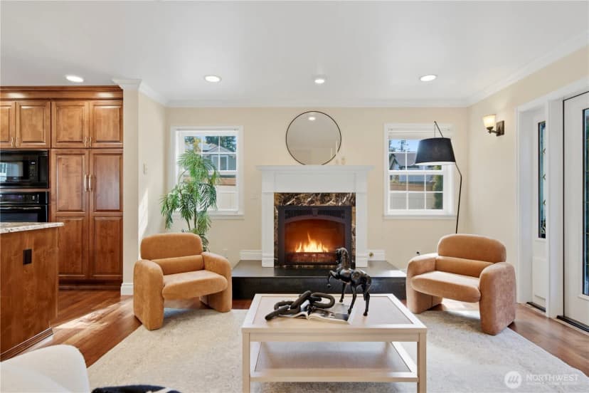 Property photo for 12832 Ne 70th Place, Kirkland photo 5