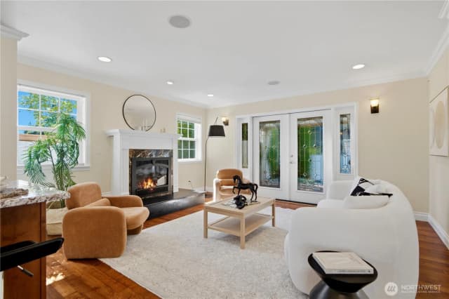 Property photo for 12832 Ne 70th Place, Kirkland photo 3