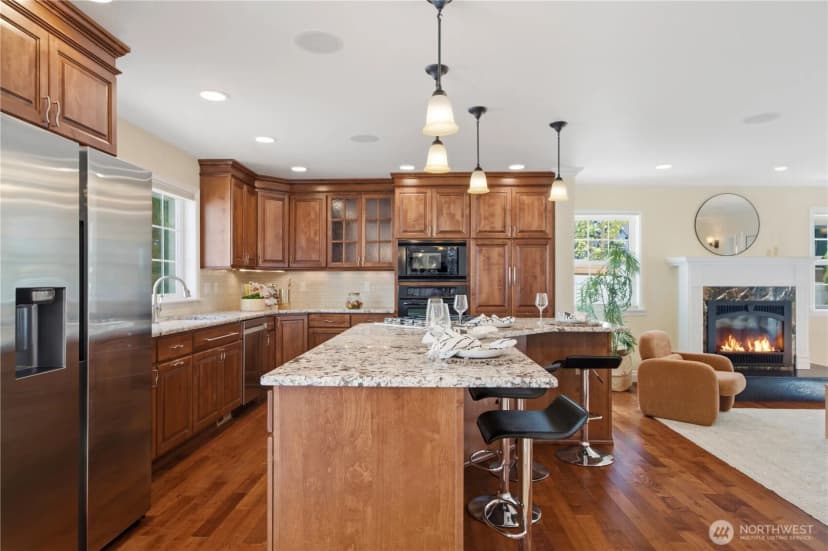 Property photo for 12832 Ne 70th Place, Kirkland photo 10