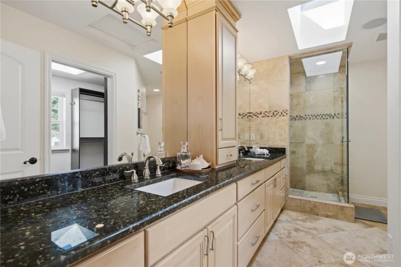Property photo for 12832 Ne 70th Place, Kirkland photo 22