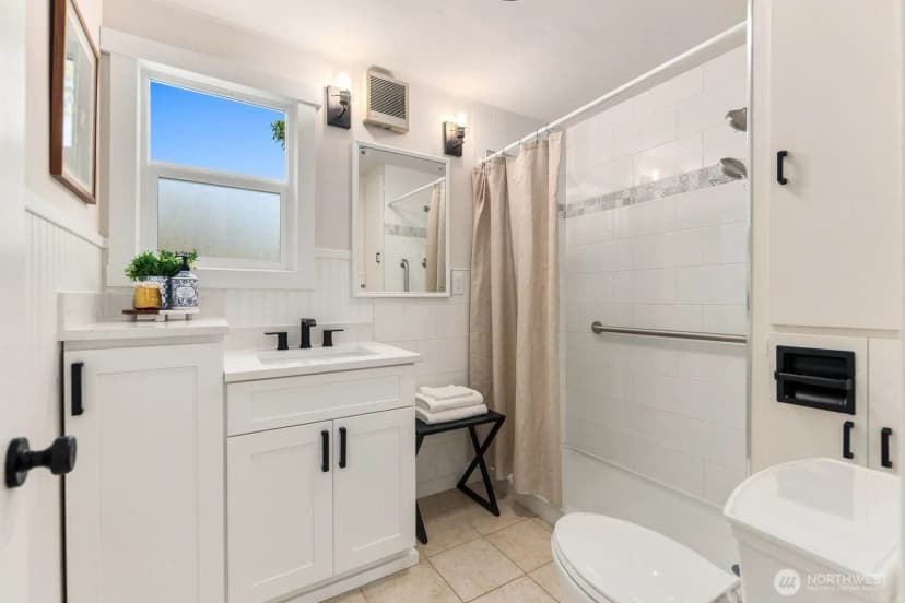 Property photo for 7706 32nd Avenue Nw, Seattle photo 14