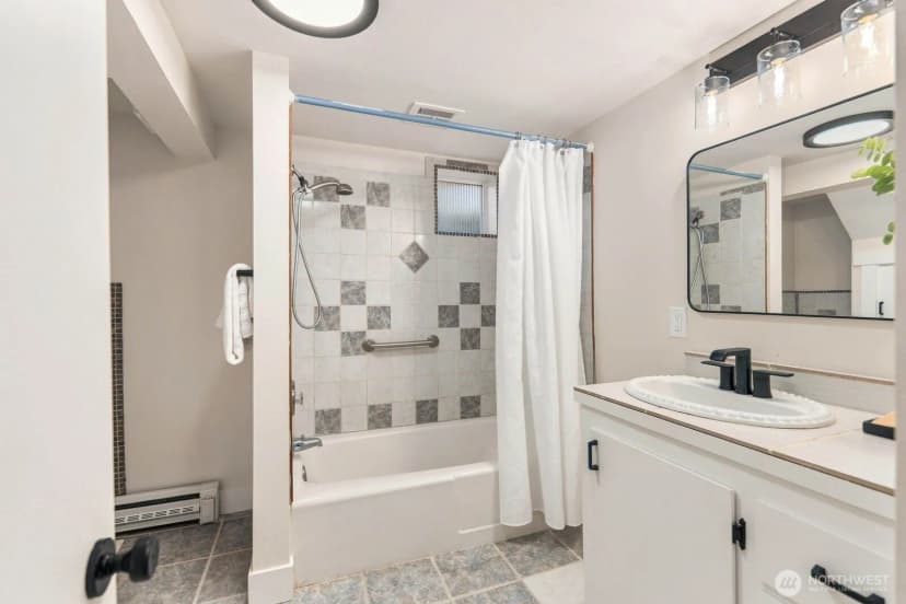 Property photo for 7706 32nd Avenue Nw, Seattle photo 28