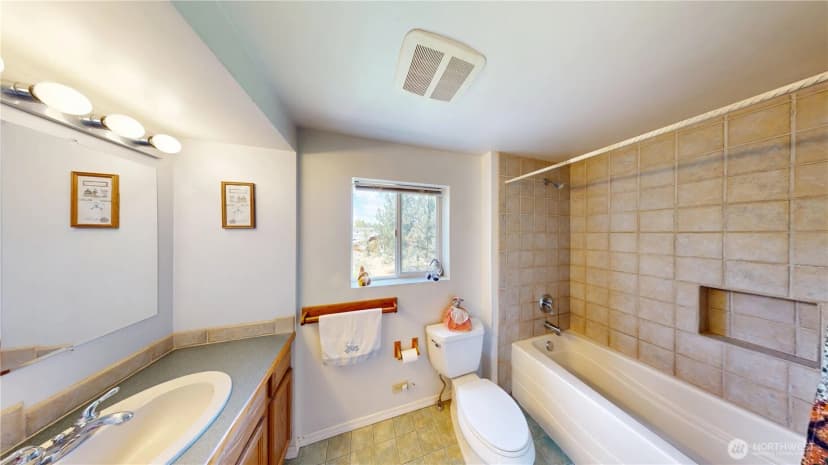 Property photo for 36 River Overlook Street, Omak photo 16