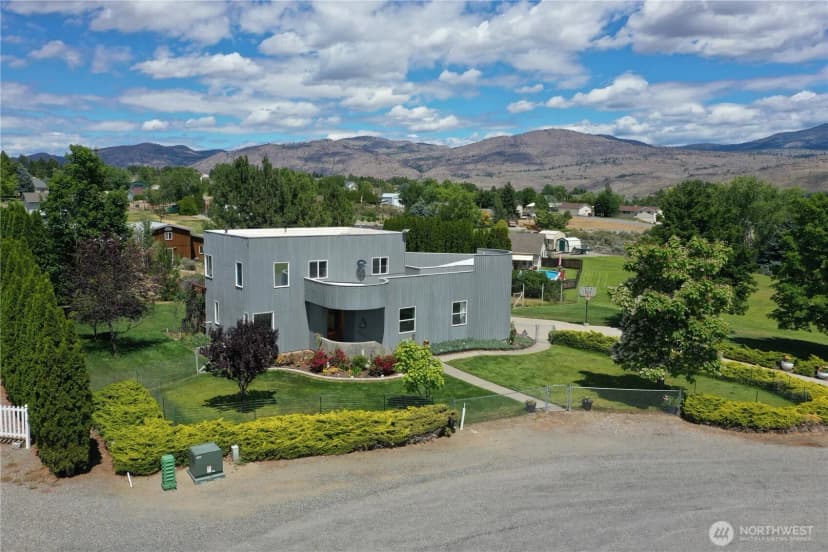 Property photo for 36 River Overlook Street, Omak photo 2