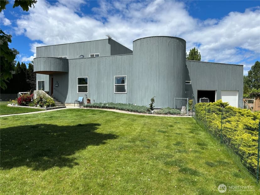 Property photo for 36 River Overlook Street, Omak
