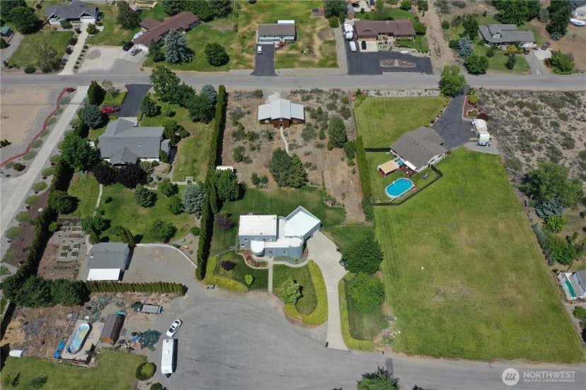 Property photo for 36 River Overlook Street, Omak photo 38