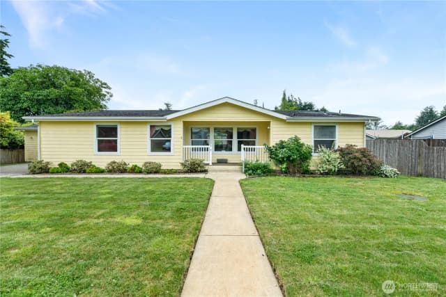 Property photo for 625 E Simpson Avenue, Montesano