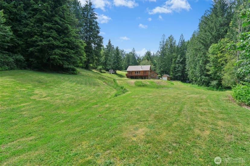 Property photo for 10025 333rd Avenue Se, Sultan photo 2
