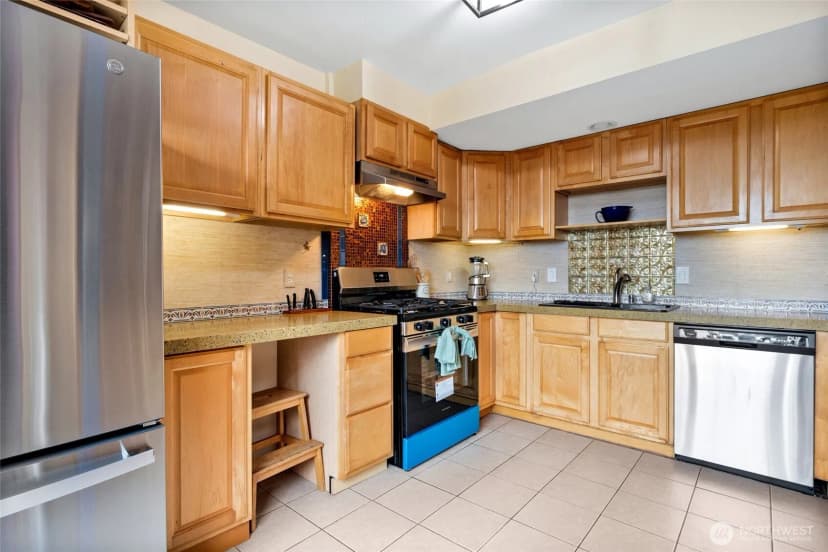 Property photo for 10320 Kay Way, Mukilteo photo 18