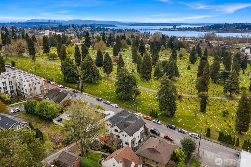 Property photo for 3010 Ne 55th Street, Seattle photo 29
