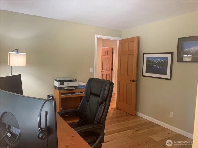 Property photo for 8210 171st Avenue Ne, Redmond photo 11