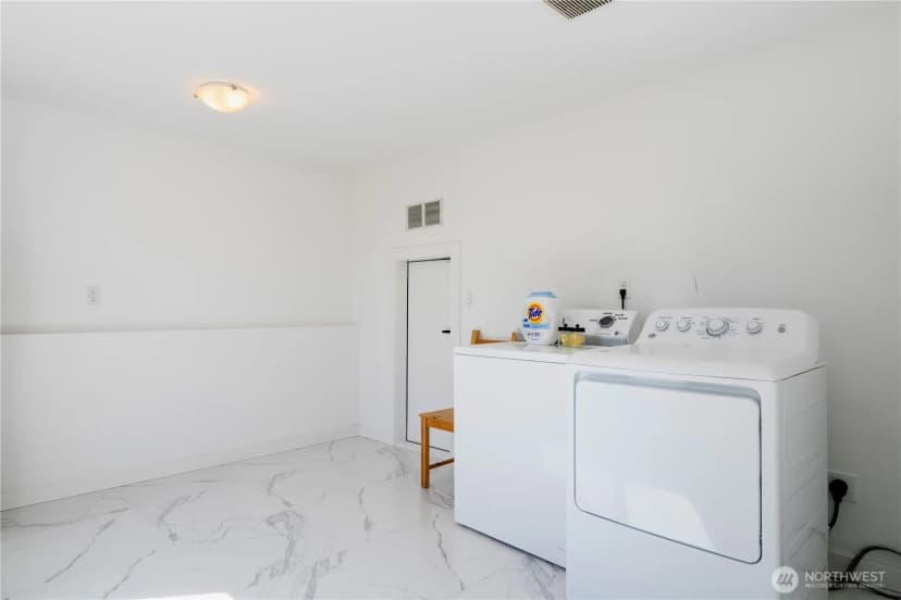 Property photo for 1546 Sturgus Avenue S, Seattle photo 31
