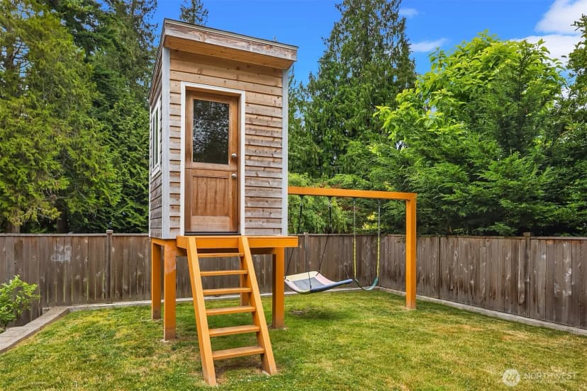 Property photo for 8703 191st Place Sw, Edmonds photo 30