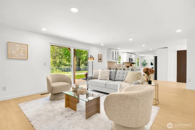 Property photo for 1816 Riverview Drive Ne, Auburn photo 4