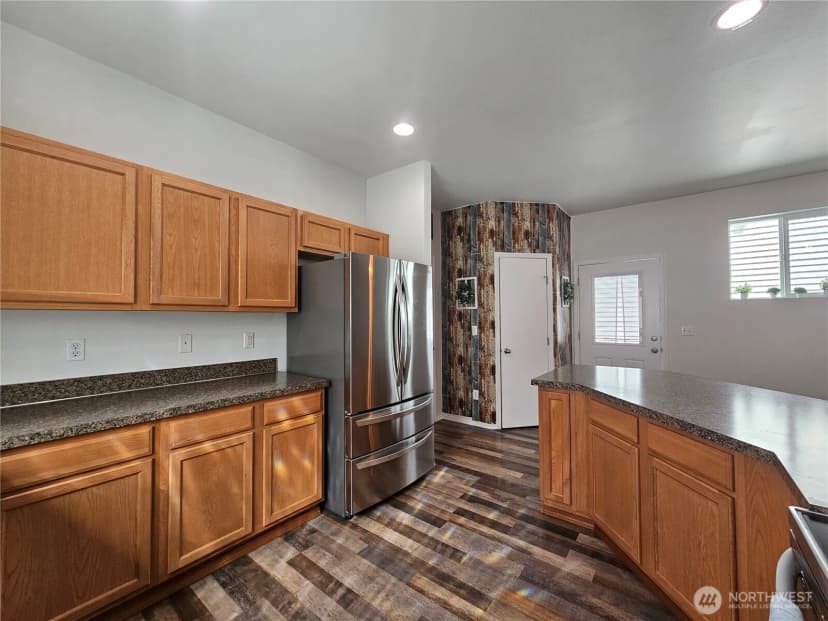 Property photo for 8712 Oslo Lane Ne, Lacey photo 9