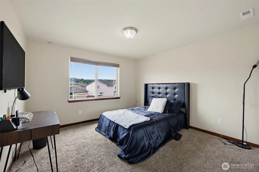 Property photo for 916 Boatman Avenue Nw, Orting photo 17