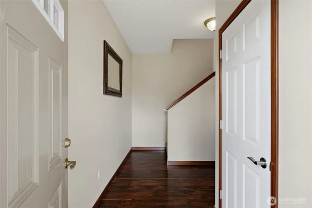 Property photo for 916 Boatman Avenue Nw, Orting photo 4