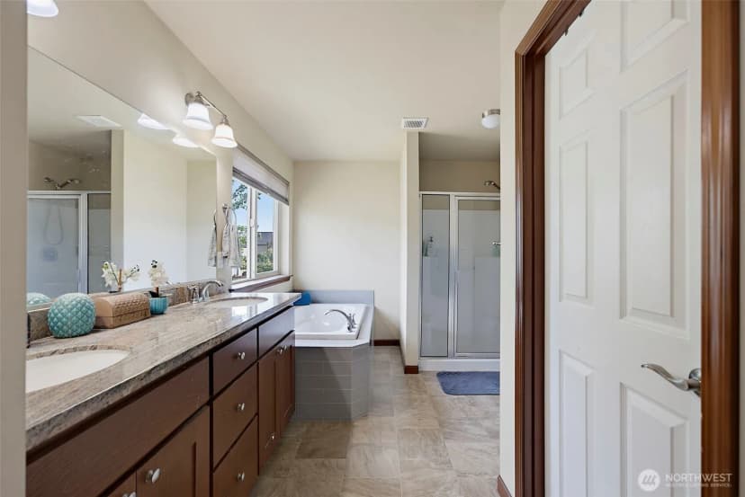 Property photo for 916 Boatman Avenue Nw, Orting photo 24