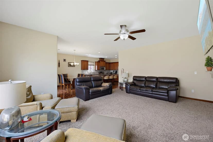 Property photo for 916 Boatman Avenue Nw, Orting photo 13