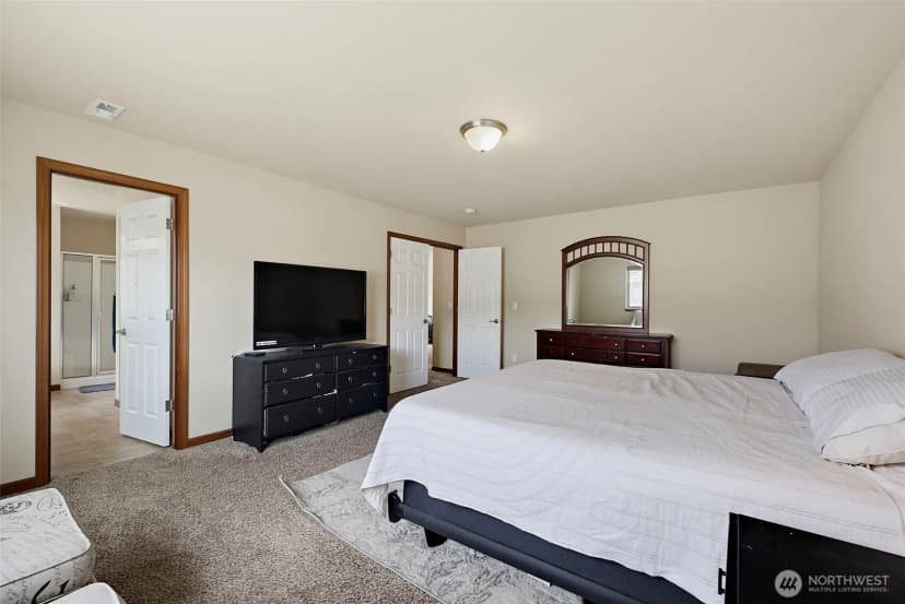 Property photo for 916 Boatman Avenue Nw, Orting photo 22
