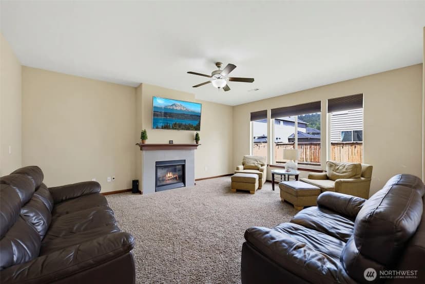 Property photo for 916 Boatman Avenue Nw, Orting photo 11